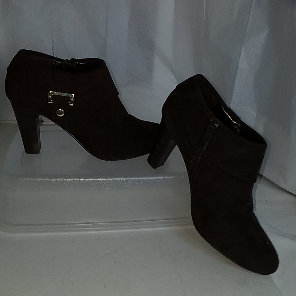 Brown ankle boots
